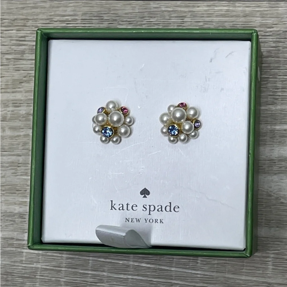 NWT kate spade Pearl Caviar Cluster Stud Earrings - Cream Mult KL707 - Picture 3 of 5